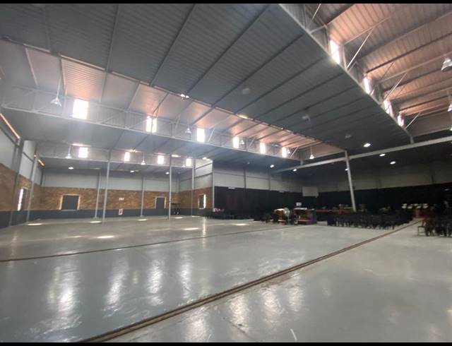 2,900M² WAREHOUSE FOR SALE IN ARMADALE